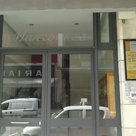 Kaktus Nocleg ze śniadaniem 4*